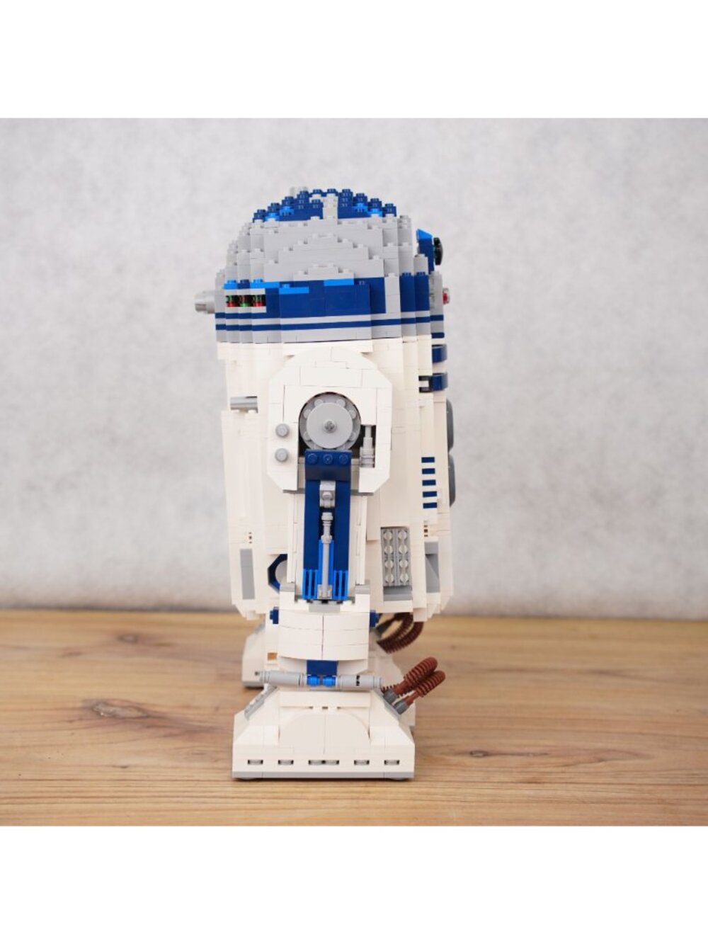 Lego Star Wars R2-D2 10225 Complete No Instruction, Box & Mini Figures Read - Picture 4 of 11